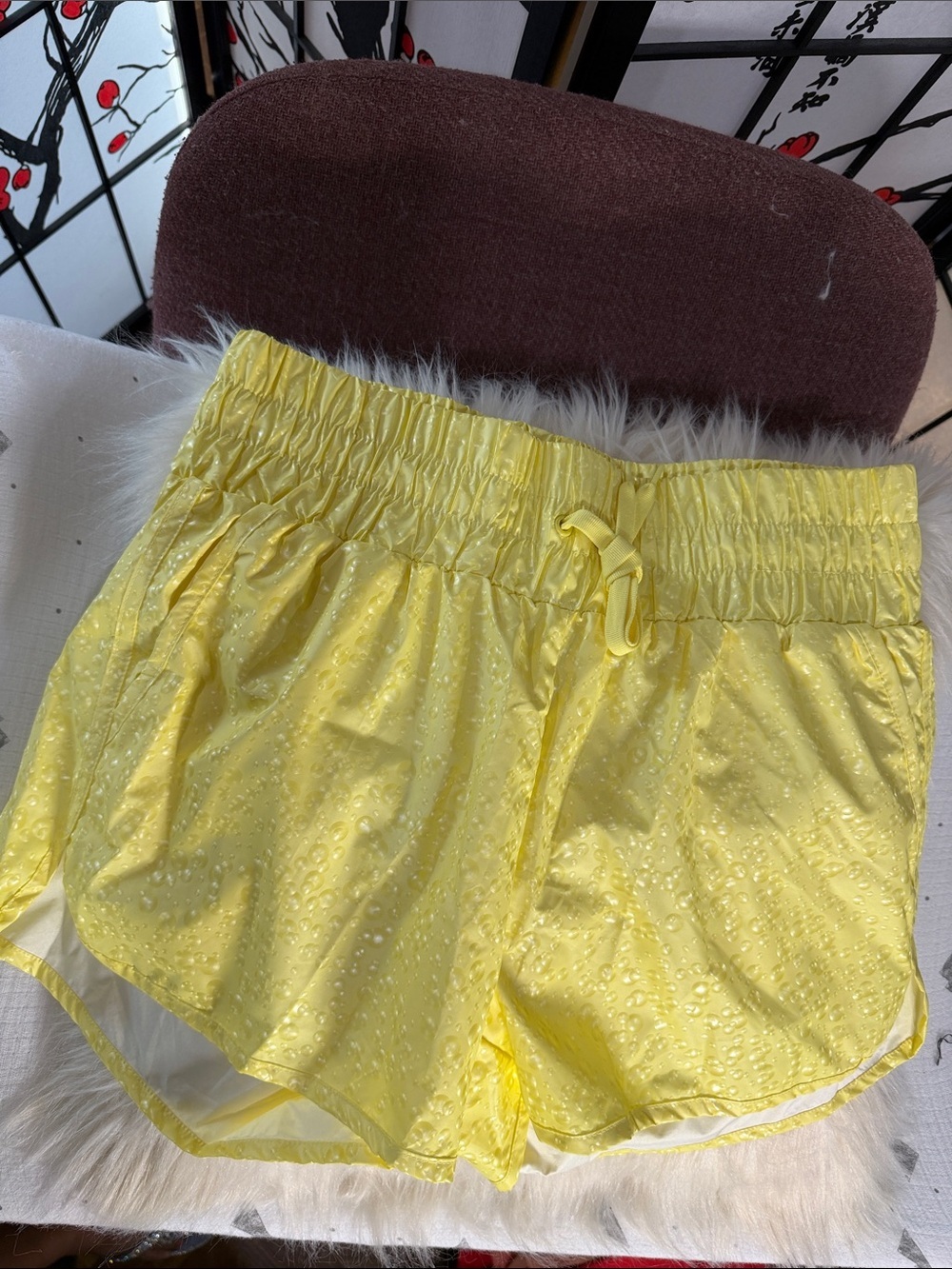 ZYIA Bright Yellow Elastic-Waist Athletic Shorts - Picture 3 of 6